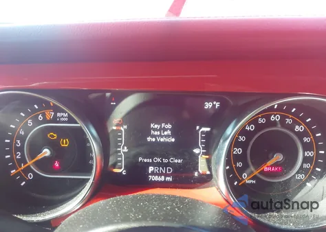 2021 Jeep Wrangler Unlimited Sahara Altitude 4X4 z USA, uszkodzony, nr VIN 1C4HJXEG0MW739824